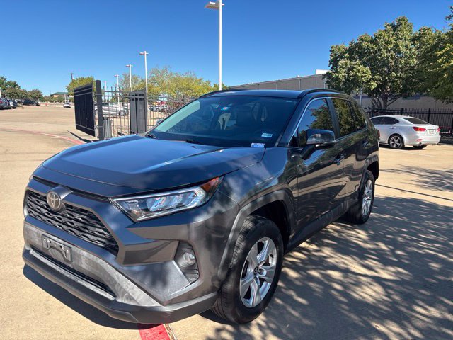 Used 2020 Toyota RAV4 XLE w/ Convenience Package AWD/4WD image 1