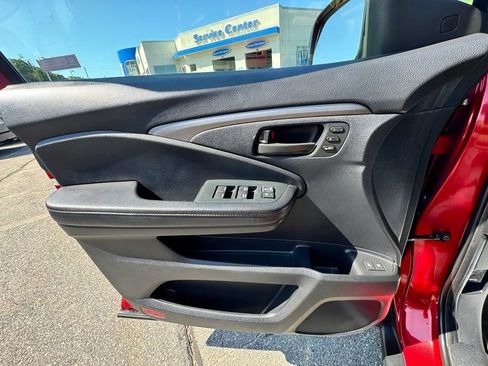 Used 2023 Honda Passport TrailSport image 22