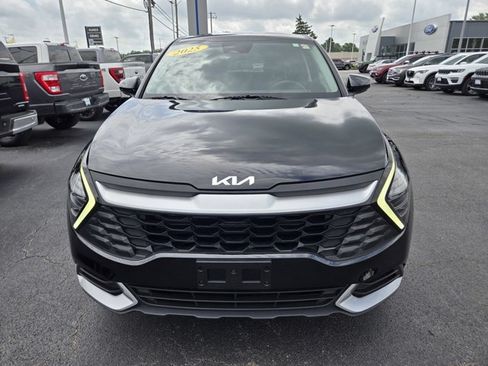 Used 2025 Kia Sportage LX FWD image 3