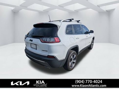 Used 2019 Jeep Cherokee Limited AWD/4WD image 3