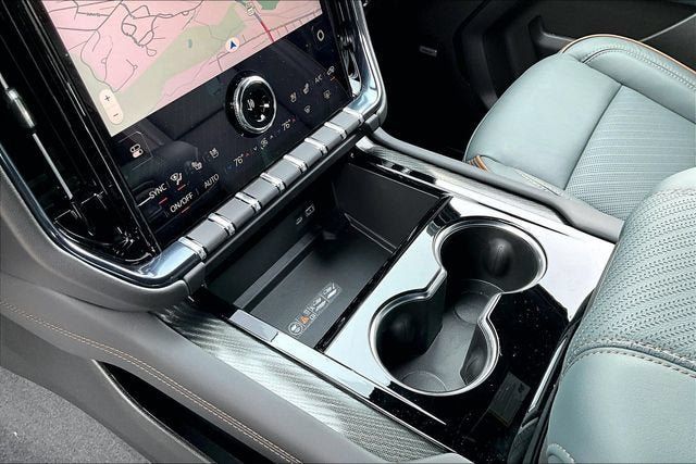 New 2026 GMC Yukon AT4 w/ AT4 Premium Plus Package AWD/4WD image 9