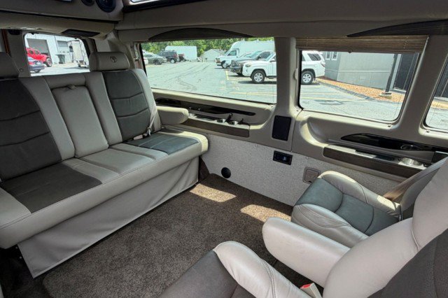 Used 2025 GMC Savana 2500 Extended w/ Driver Convenience Package RWD image 40
