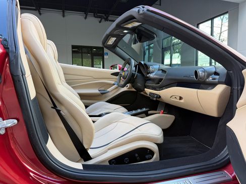 Used 2023 Ferrari F8 Tributo image 26