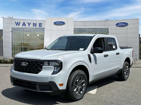 New 2025 Ford Maverick XLT w/ XLT Luxury Package image 4