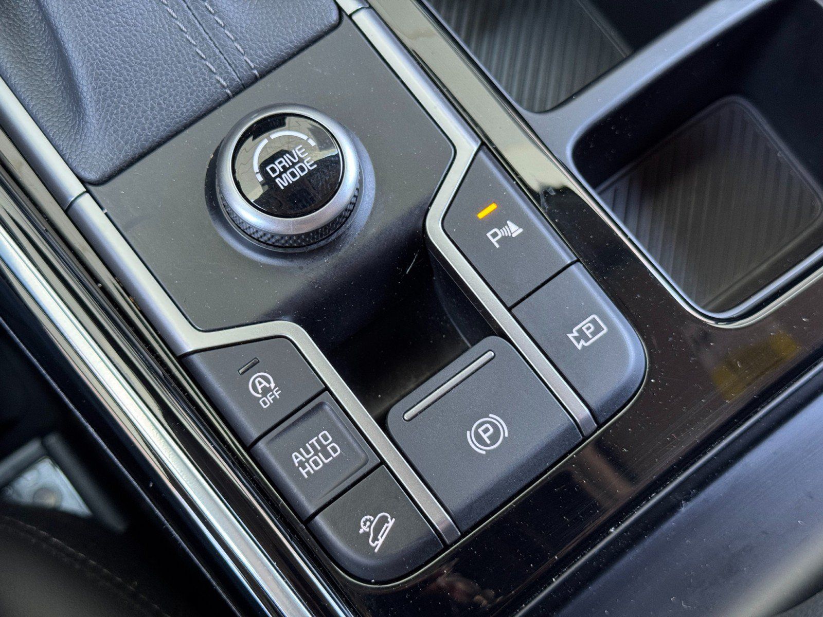 Used 2024 Kia Sorento SX FWD image 32