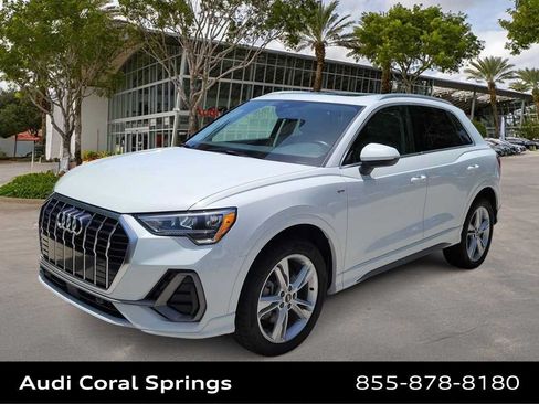 Used 2022 Audi Q3 2.0T Premium w/ Convenience Package AWD/4WD image 1