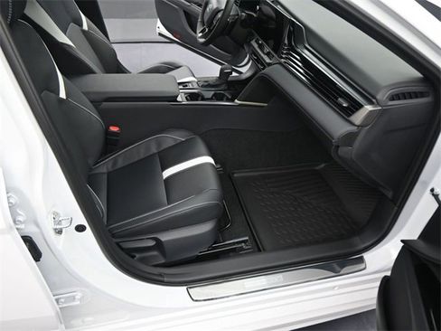 New 2026 Toyota Camry SE image 12