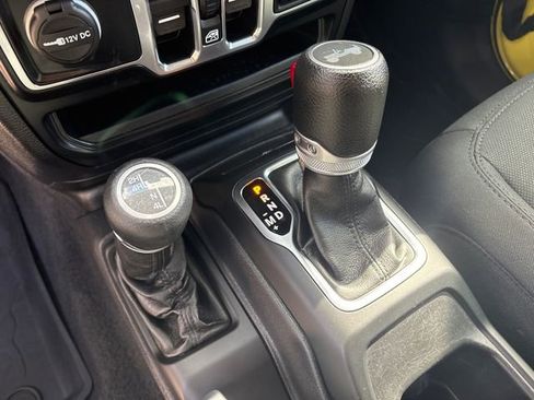 Used 2022 Jeep Wrangler Unlimited Sport AWD/4WD image 27