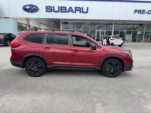 Used 2023 Subaru Ascent Onyx Edition AWD/4WD image 2