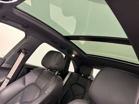 Certified 2023 Porsche Macan Turbo AWD/4WD image 15