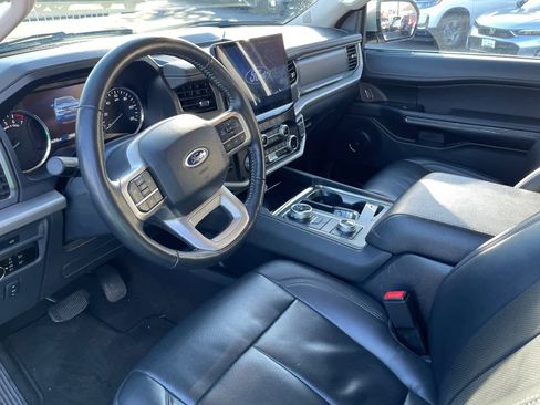 Used 2024 Ford Expedition XLT image 13