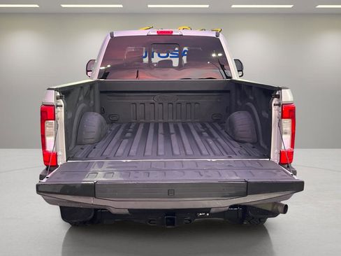 Used 2018 Ford F250 XLT w/ XLT Value Package image 11