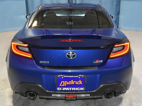 Used 2025 Toyota GR86 Premium image 24