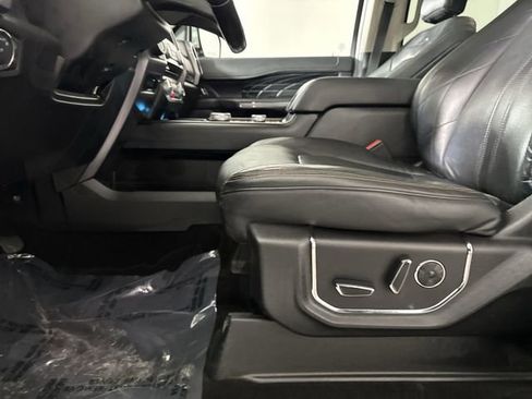 Used 2018 Ford Expedition Platinum image 21