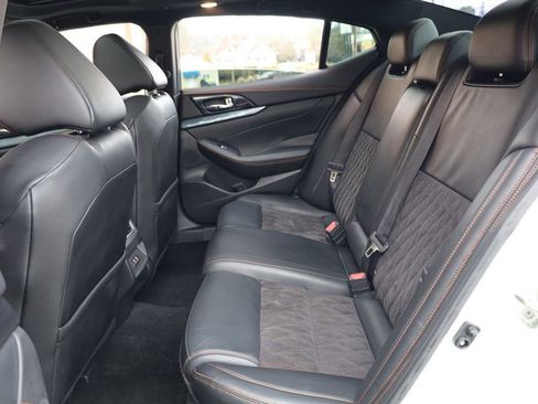 Used 2021 Nissan Maxima SR w/ Sport Mat Group image 20