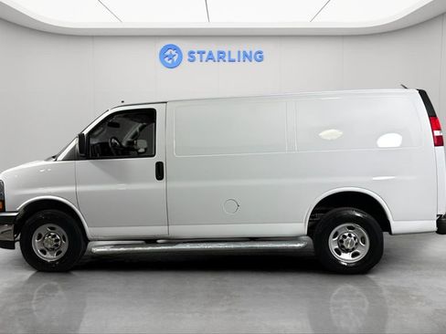 Used 2024 Chevrolet Express 2500 Work Van w/ Driver Convenience Package image 3