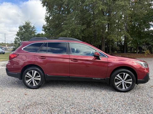 Used 2018 Subaru Outback 2.5i Limited w/ Popular Package #2 image 15