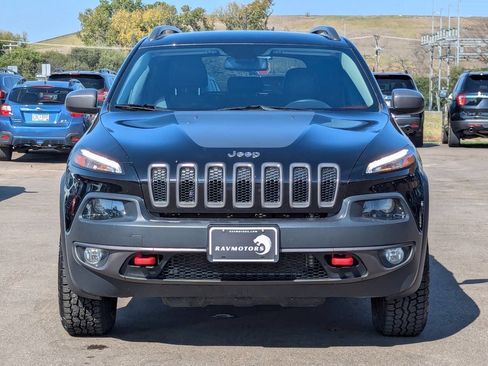 Used 2017 Jeep Cherokee Trailhawk w/ Cold Weather Group image 8