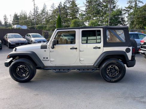 Used 2009 Jeep Wrangler Unlimited X AWD/4WD image 7