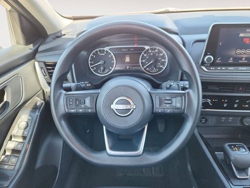 Used 2024 Nissan Rogue S AWD/4WD image 12