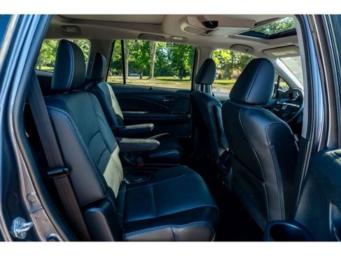Used 2022 Honda Pilot Elite image 19