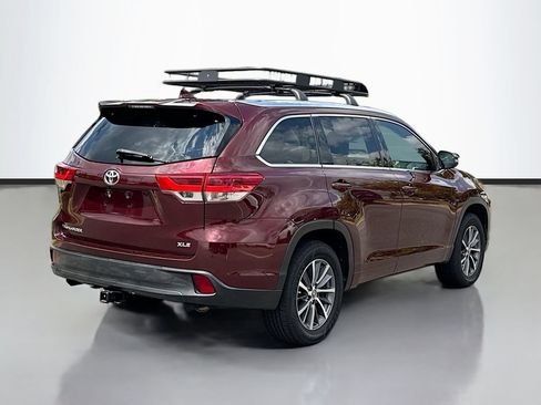 Used 2018 Toyota Highlander XLE FWD image 8
