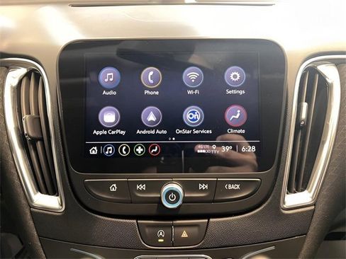 Used 2021 Chevrolet Malibu LT image 11