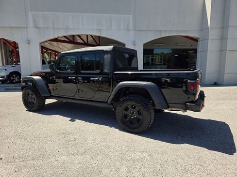 Certified 2023 Jeep Gladiator Mojave AWD/4WD image 11