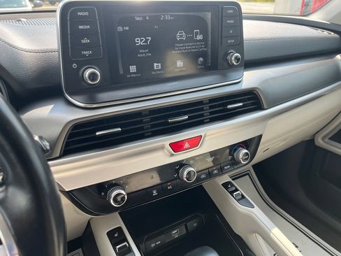 Used 2021 Kia Telluride S FWD image 17