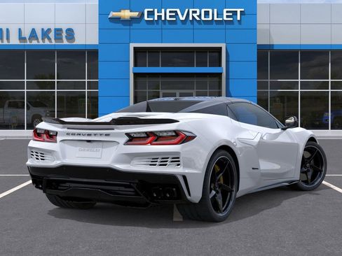 New 2026 Chevrolet Corvette E-Ray image 4