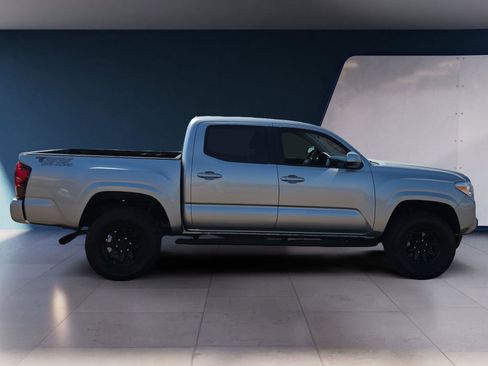 Used 2023 Toyota Tacoma SR image 6