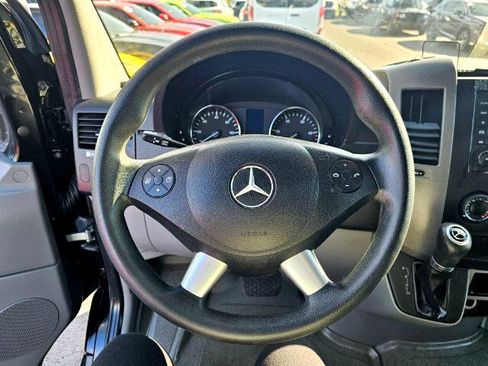 Used 2016 Mercedes-Benz Sprinter 2500 image 11