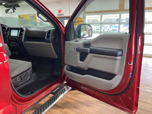 Used 2015 Ford F150 XLT w/ Equipment Group 302A Luxury image 19