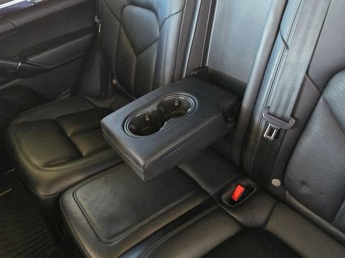 Used 2017 Porsche Cayenne S image 24