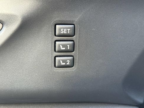 New 2026 Subaru Ascent Limited AWD/4WD image 22