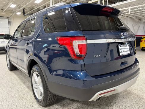 Used 2017 Ford Explorer XLT w/ Equipment Group 201A image 3
