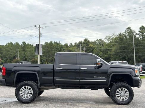 Used 2015 GMC Sierra 2500 Denali w/ Duramax Plus Package AWD/4WD image 4