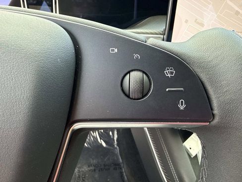 Used 2022 Tesla Model S Plaid image 33