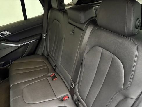 Used 2021 BMW X5 xDrive40i w/ Premium Package image 11