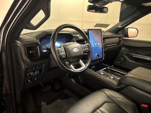 Certified 2023 Ford Expedition Max Platinum AWD/4WD image 5