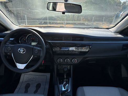Used 2015 Toyota Corolla L image 16