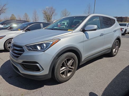 Used 2017 Hyundai Santa Fe Sport image 2