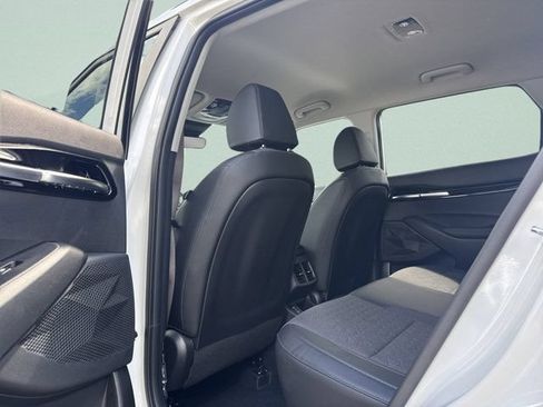 New 2026 Kia Seltos S FWD image 18