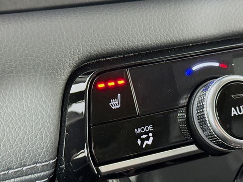 New 2025 Honda Pilot Touring image 21