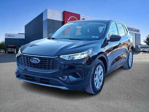 Used 2024 Ford Escape Active w/ Cold Weather Package image 3