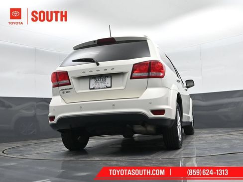Used 2019 Dodge Journey SE FWD image 39