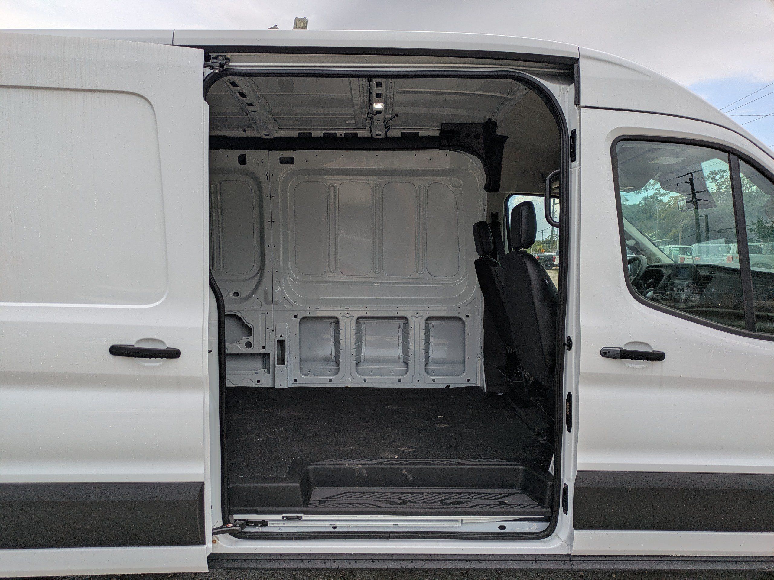 Used 2024 Ford Transit 250 148 Medium Roof RWD image 13