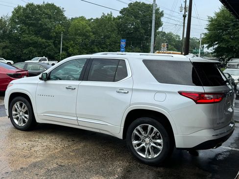 Used 2020 Chevrolet Traverse High Country FWD image 5