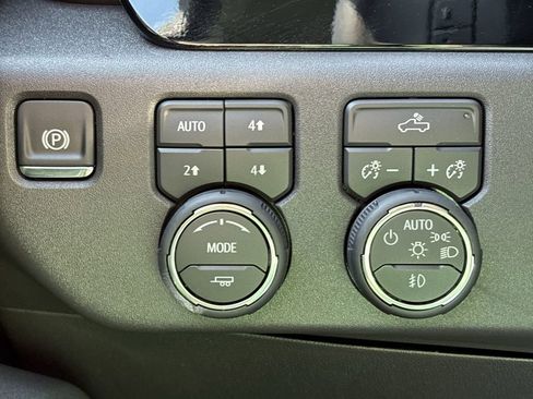 New 2026 Chevrolet Silverado 1500 LT Trail Boss w/ Convenience Package II AWD/4WD image 37