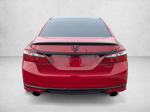 Used 2017 Honda Accord Sport image 7